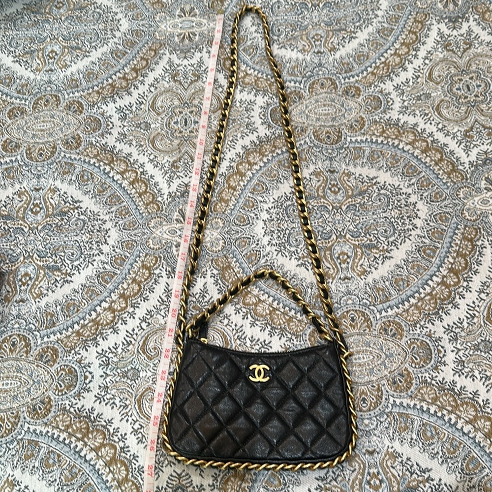 Chanel handbag - Picture 6 of 17